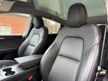 Tesla Model Y (Dual Motor) Performance Auto 4WDE 5dr