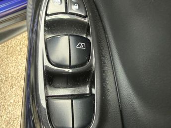 Nissan Juke 1.6 N-Connecta XTRON Euro 6 5dr