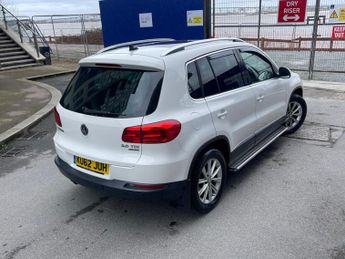 Volkswagen Tiguan 2.0 TDI BlueMotion Tech SE DSG 4WD Euro 5 (s/s) 5dr