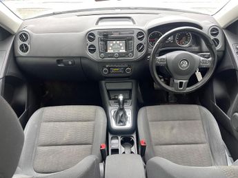 Volkswagen Tiguan 2.0 TDI BlueMotion Tech SE DSG 4WD Euro 5 (s/s) 5dr