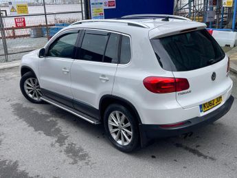 Volkswagen Tiguan 2.0 TDI BlueMotion Tech SE DSG 4WD Euro 5 (s/s) 5dr