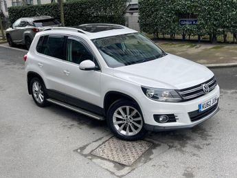 Volkswagen Tiguan 2.0 TDI BlueMotion Tech SE DSG 4WD Euro 5 (s/s) 5dr
