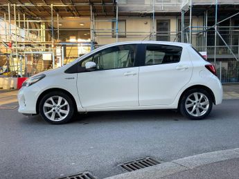 Toyota Yaris 1.5 VVT-h Excel E-CVT Euro 6 5dr (15in Alloy)