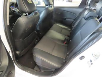 Toyota Yaris 1.5 VVT-h Excel E-CVT Euro 6 5dr (15in Alloy)