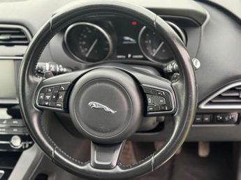 Jaguar F-PACE 2.0 D180 Prestige Auto AWD Euro 6 (s/s) 5dr