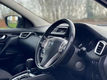Nissan Qashqai 1.2 DIG-T n-tec+ XTRON 2WD Euro 6 (s/s) 5dr