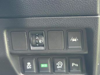 Nissan Qashqai 1.2 DIG-T n-tec+ XTRON 2WD Euro 6 (s/s) 5dr