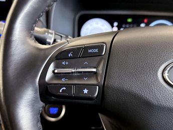 Hyundai KONA 39kWh Premium SUV 5dr Electric Auto (10.5kW Charger) (136 ps)