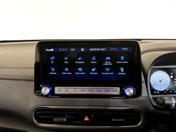 Hyundai KONA 39kWh Premium SUV 5dr Electric Auto (10.5kW Charger) (136 ps)