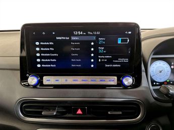 Hyundai KONA 39kWh Premium SUV 5dr Electric Auto (10.5kW Charger) (136 ps)