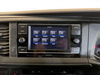 Volkswagen e-Transporter e 110 37.3kWh Panel Van 5dr Electric Auto LWB (110 ps)