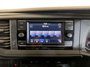 Volkswagen e-Transporter e 110 37.3kWh Panel Van 5dr Electric Auto LWB (110 ps)