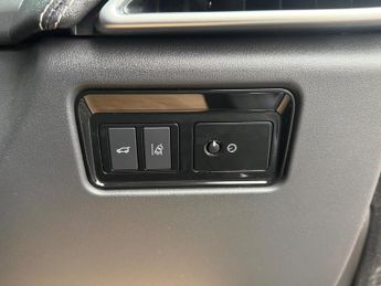 Jaguar F-PACE 2.0 D180 R-Sport Auto AWD Euro 6 (s/s) 5dr