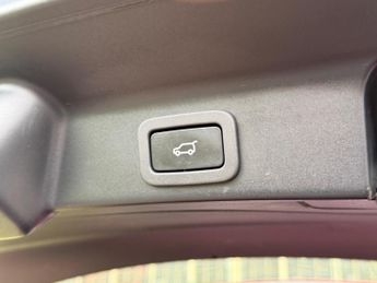 Jaguar F-PACE 2.0 D180 R-Sport Auto AWD Euro 6 (s/s) 5dr