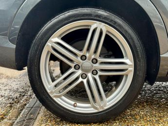 Audi Q3 2.0 TDI S line Plus S Tronic quattro Euro 6 (s/s) 5dr
