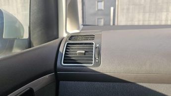 Volkswagen Touran 2.0 TDI SE DSG Euro 5 5dr