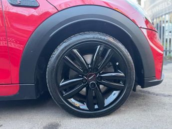 MINI Hatch 2.0 Cooper S Sport Steptronic Euro 6 (s/s) 5dr