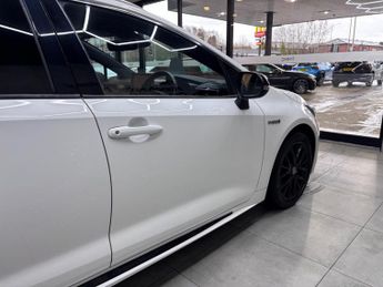 Toyota Corolla 2.0 VVT-h GR SPORT Touring Sports CVT Euro 6 (s/s) 5dr