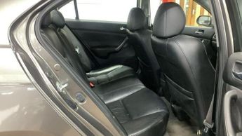 Honda Accord 2.0 i-VTEC EX 4dr