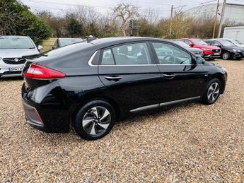 Hyundai IONIQ 1.6 h-GDi Premium DCT Euro 6 (s/s) 5dr