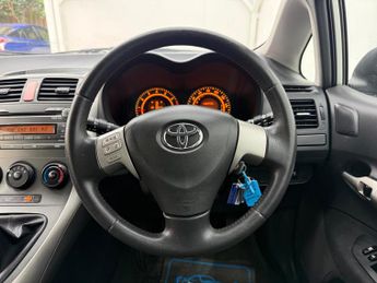 Toyota Auris 1.6 VVT-i TR 5dr