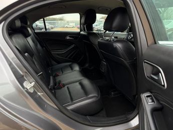 Mercedes-Benz A Class 1.5 A180d Sport 7G-DCT Euro 6 (s/s) 5dr