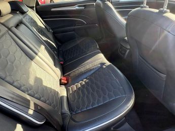 Ford Mondeo 2.0T EcoBoost Vignale Auto Euro 6 (s/s) 5dr