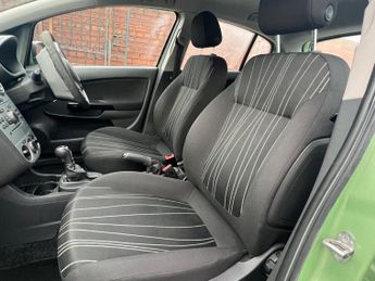 Vauxhall Corsa 1.4i 16v Exclusiv 5dr