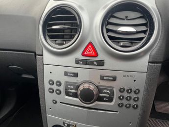 Vauxhall Corsa 1.4i 16v Exclusiv 5dr