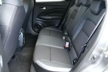 Nissan Juke 1.0 DIG-T N-Connecta DCT Auto Euro 6 (s/s) 5dr