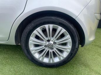 Vauxhall Corsa 1.4 16V SE Auto Euro 5 5dr