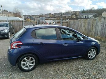 Peugeot 208 1.2 VTi Active Euro 5 5dr