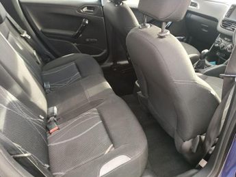 Peugeot 208 1.2 VTi Active Euro 5 5dr