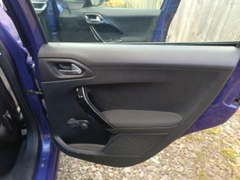 Peugeot 208 1.2 VTi Active Euro 5 5dr