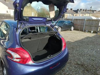 Peugeot 208 1.2 VTi Active Euro 5 5dr