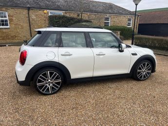 MINI Hatch 1.5 Cooper Exclusive Hatchback 5dr Petrol Steptronic Euro 6 (s/s