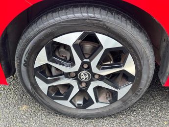 Toyota AYGO 1.0 VVT-i x-trend Funroof x-shift Euro 6 5dr