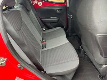 Toyota AYGO 1.0 VVT-i x-trend Funroof x-shift Euro 6 5dr