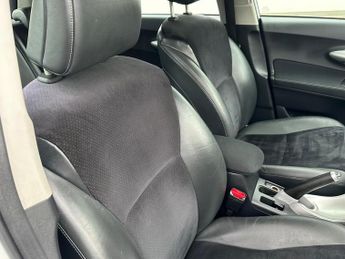 Toyota Auris 1.8 VVT-h T Spirit CVT Euro 5 (s/s) 5dr