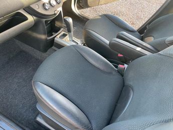 Nissan Note 1.6 16V Tekna Auto Euro 4 5dr