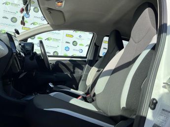 Toyota AYGO 1.0 VVT-i x-press x-shift Euro 6 5dr