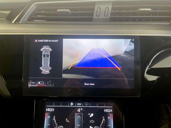 Audi e-tron 50 Technik SUV 5dr Electric Auto quattro 71.2kWh (313 ps)