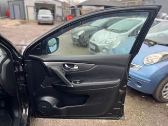 Nissan Qashqai 1.6 dCi Tekna XTRON Euro 6 (s/s) 5dr