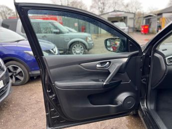 Nissan Qashqai 1.6 dCi Tekna XTRON Euro 6 (s/s) 5dr