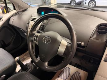Toyota Yaris 1.3 VVT-i T3 5dr