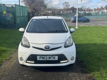 Toyota AYGO 1.0 VVT-i Fire Euro 5 5dr