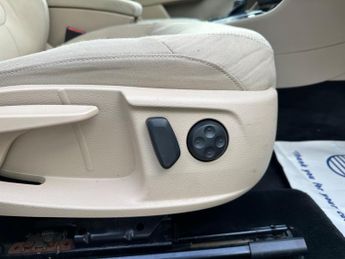 Volkswagen Passat 1.8 TSI SE DSG Euro 5 5dr