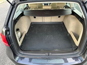 Volkswagen Passat 1.8 TSI SE DSG Euro 5 5dr