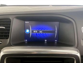 Volvo V60 2.0 D4 R-Design Nav Estate 5dr Diesel Auto Euro 6 (s/s) (190 ps)