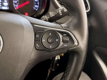 Vauxhall Grandland X 1.2 Turbo Design Line SUV 5dr Petrol Manual Euro 6 (s/s) (130 ps